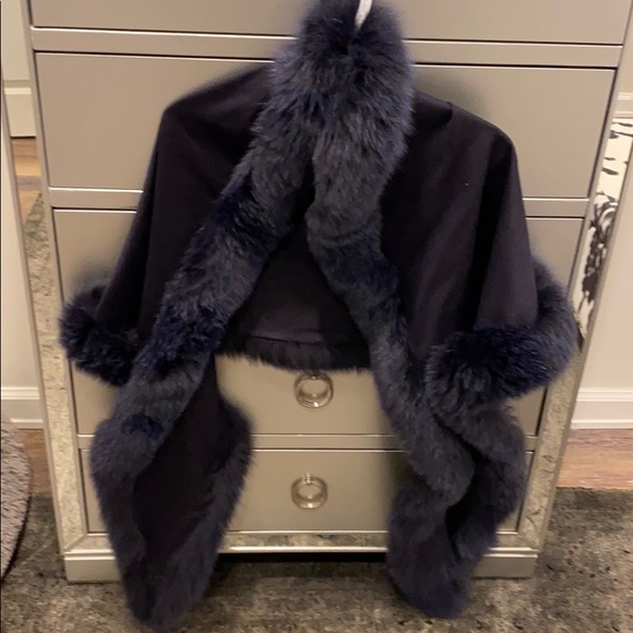 Jackets & Blazers - Fox shawl